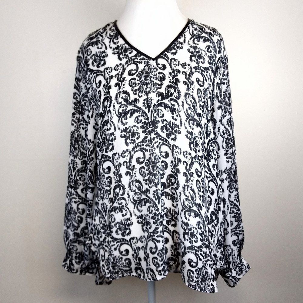 Larsen Gray V-Neck Long Sleeve Top Size Large